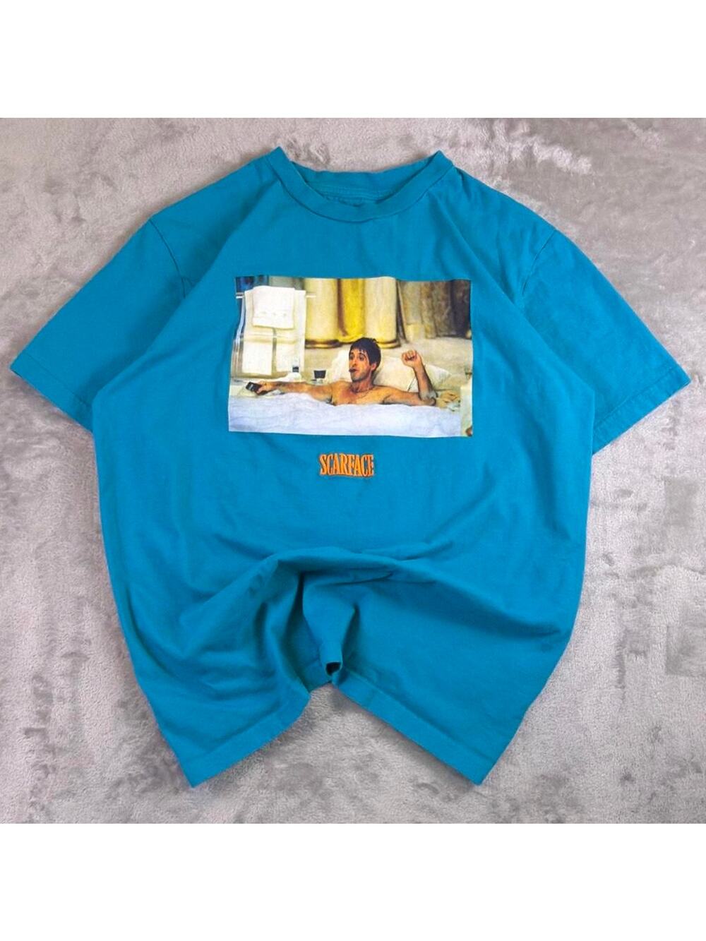 Scarface x Shoe Palace Tony Montana Bathtub Scene Movie Graphic T-Shirt Blue L